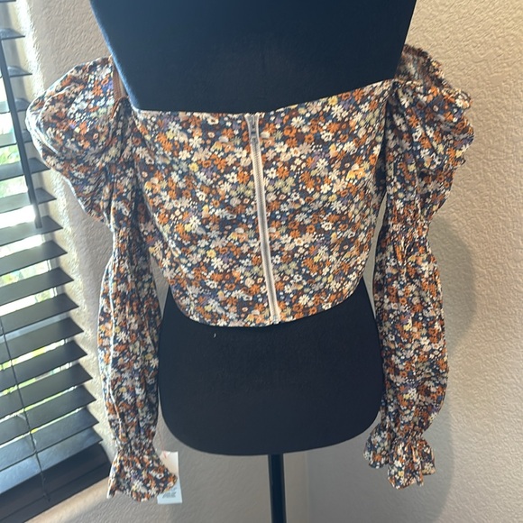 Bardot Floral Puff Sleeve Blouse - Picture 2 of 5